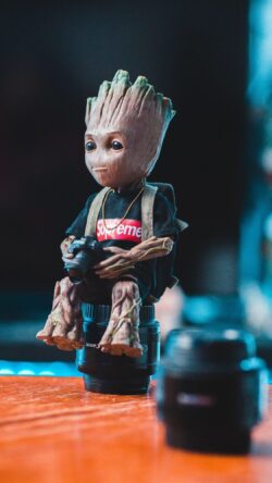 baby groot guardians of the galaxy marvel superhero miniature photography camera lens toy photography supreme streetwear pop culture action figure cinematic tree creature cute character