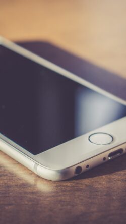 smartphone iphone mobile device screen technology hardware communication electronics gadget table top design clean modern digital